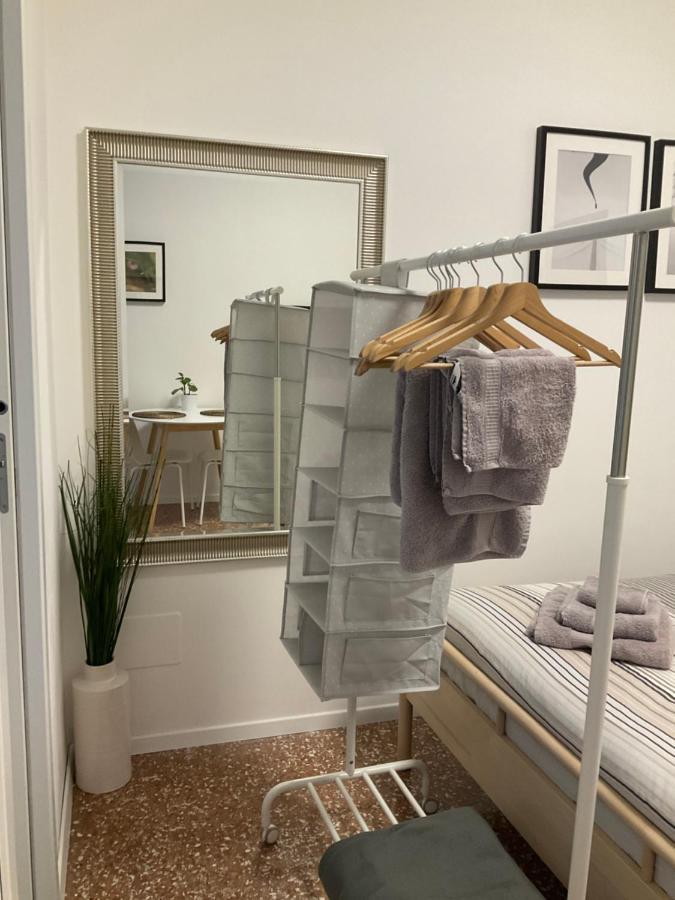 Studio 25 Apartment - Near Metro M3 Milan Luaran gambar